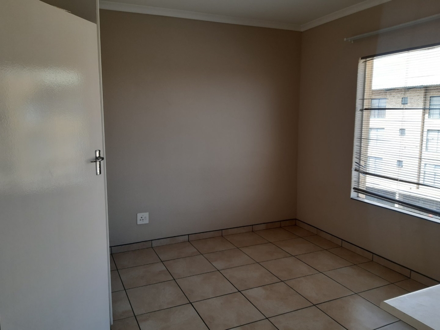 1 Bedroom Property for Sale in Kannoniers Park North West